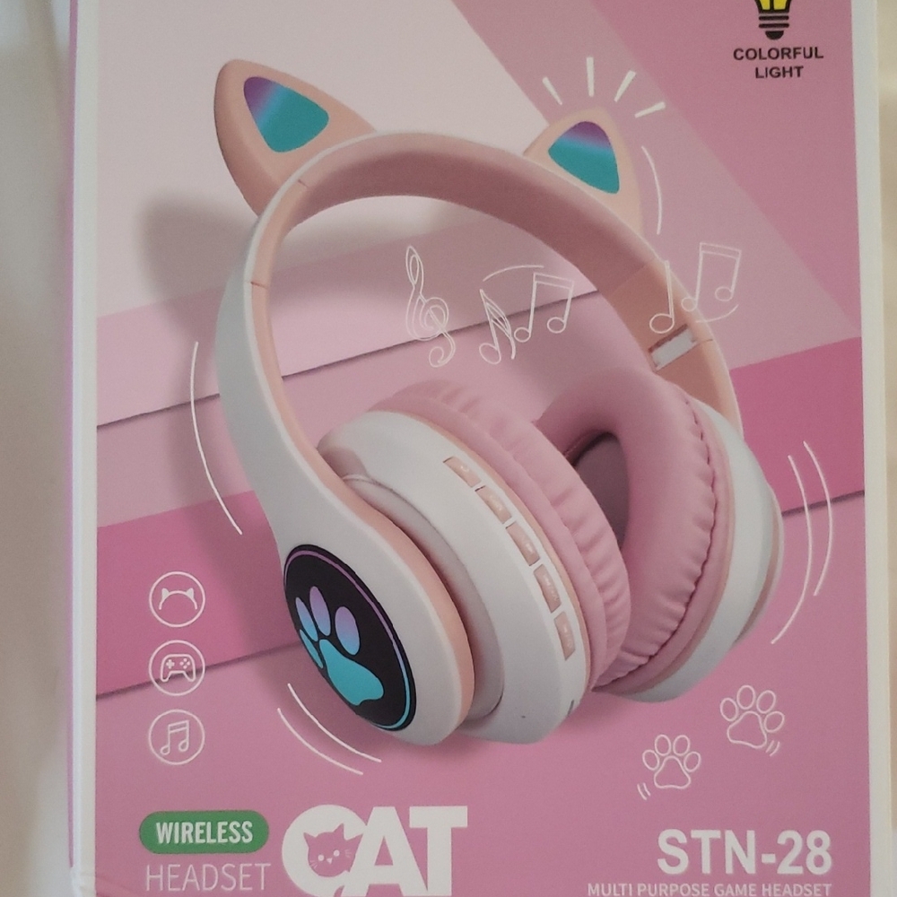 Wireless Cat Ear Headset with Colorful Lights